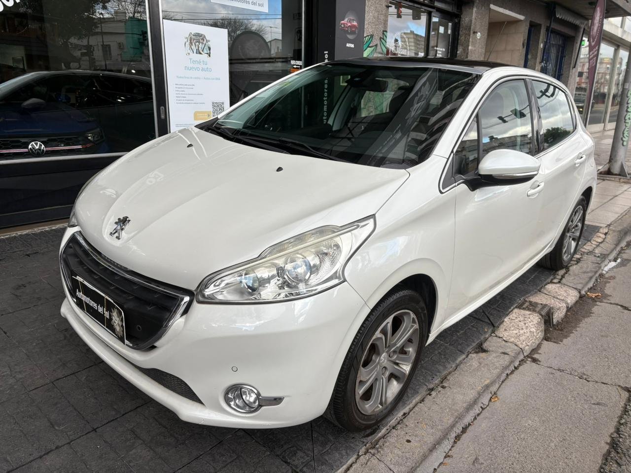Peugeot 208 Feline Pack Cuir